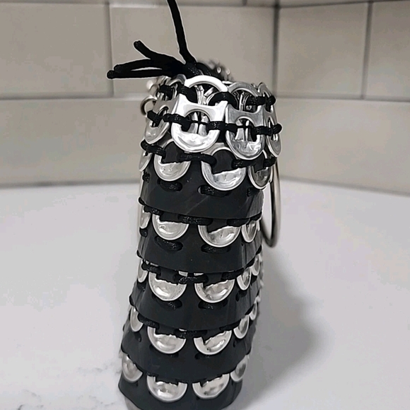 Upcycled Soda Tabs & Recycled Rubber Handbag With Stainless Steel Handles - Picture 2 of 6